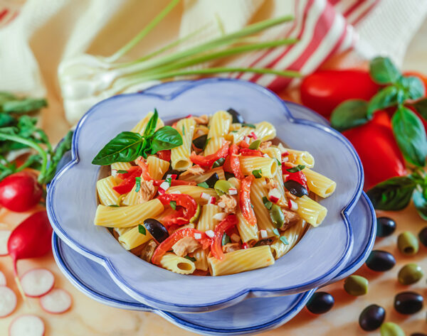 TORTIGLIONI POMODORO AGLIO TONNO OLIVE RAPANELLI E BASILICO - S22960 - 76692