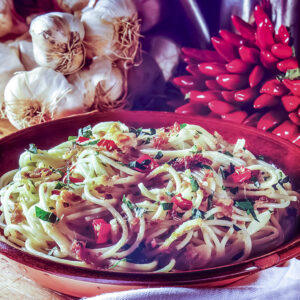 SPAGHETTI AGLIO OLIO E PEPERONCINO - S256910 - 77492