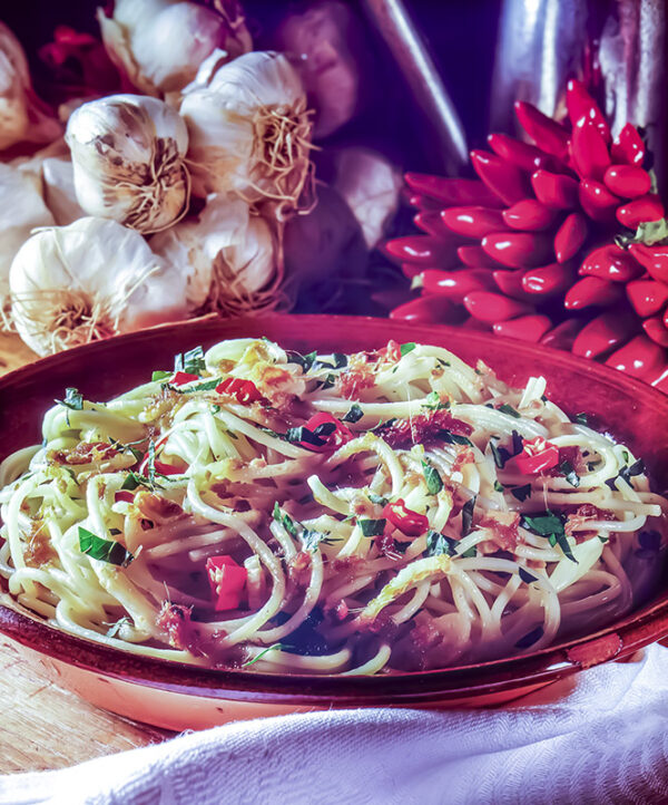 SPAGHETTI AGLIO OLIO E PEPERONCINO - S256910 - 77492