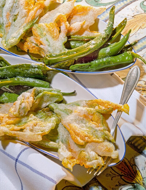 PASTA CRESCIUTA E FIORILLI CON PEPERONCINI VERDI - S26990 - 77997