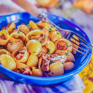 CONCHIGLIE CON AGNELLO E VERDURE - S06980 - 4534