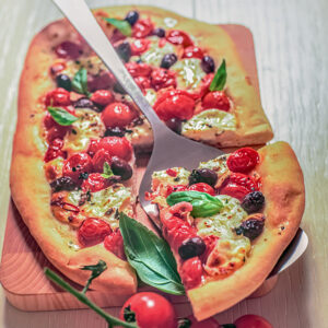 FOCACCIA ALLA ROBIOLA E POMODORINI - 1579
