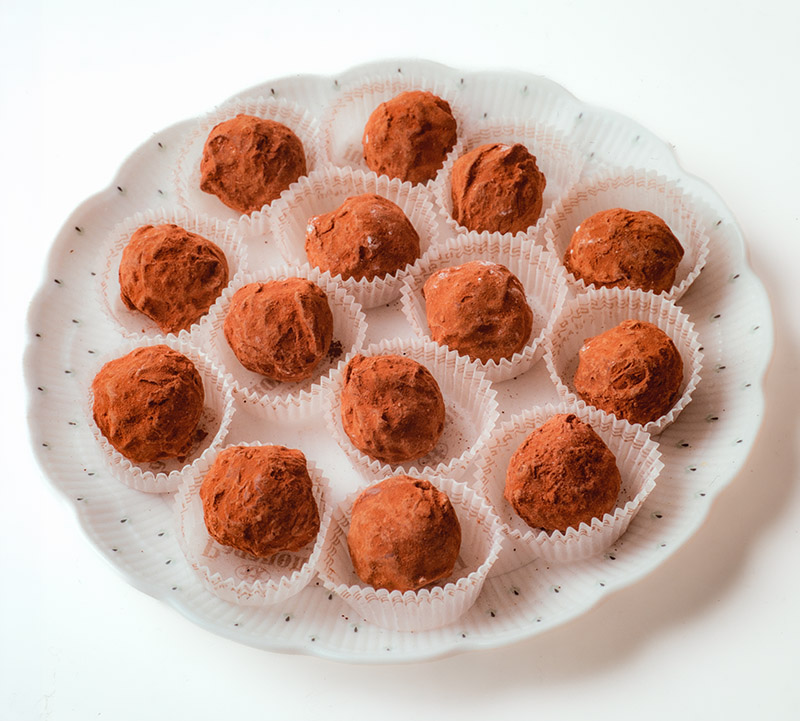 PIATTO CON PIROTTINI E PRALINES - 5791 - immagine 1