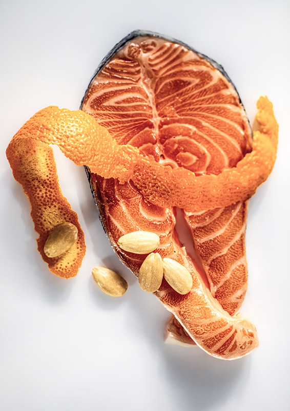 SALMONE, SCORZA DI ARANCE, MANDORLE - 3862