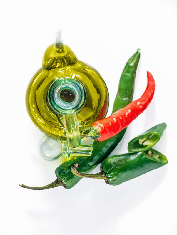 OLIO EXTRA VEGINE DI OLIVA, PEPERONCINI PICCANTI - 3892 - immagine 1