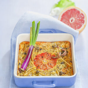 CLAFOUTIS CON UOVA PANNA SCAROLA CAPPERI ACCIUGA POMPELMO ROSA - 6150