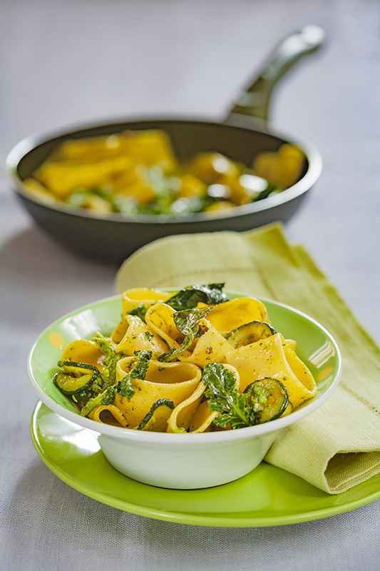 CALAMARI CON BROCCOLI VIOLA ZUCCHINE AGLIO CURCUMA - 6180