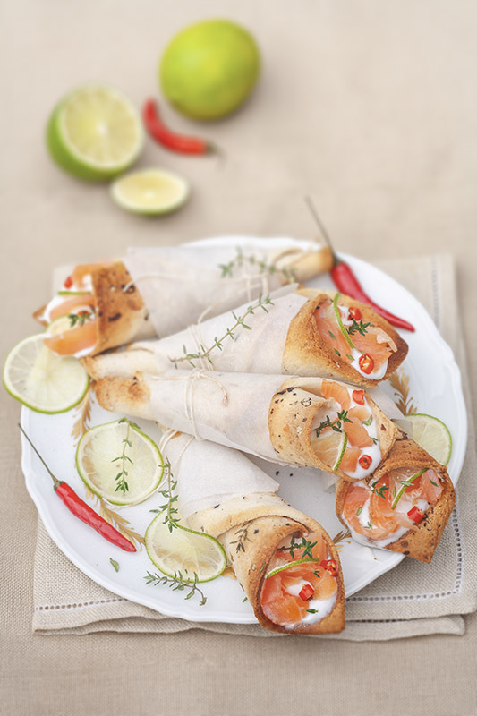 CONI DI PANCARRÉ CON YOGURT SALMONE AFFUMICATO LIME E PEPERONCINO - 9481