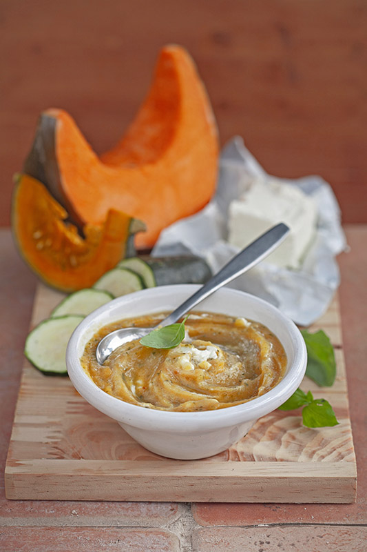 ORO D'AUTUNNO - VELLUTATA DI ZUCCA E ZUCCHINE CON ROBIOLA E BASILICO - 2534