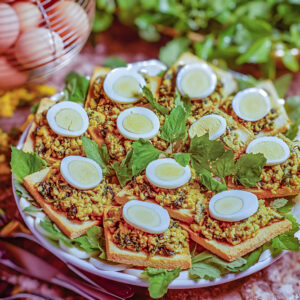 TARTINE  CON UOVA E INSALATA - 4719