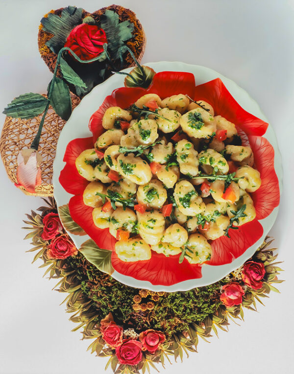 GNOCCHI CON RUCOLA E POMODORI - 6009