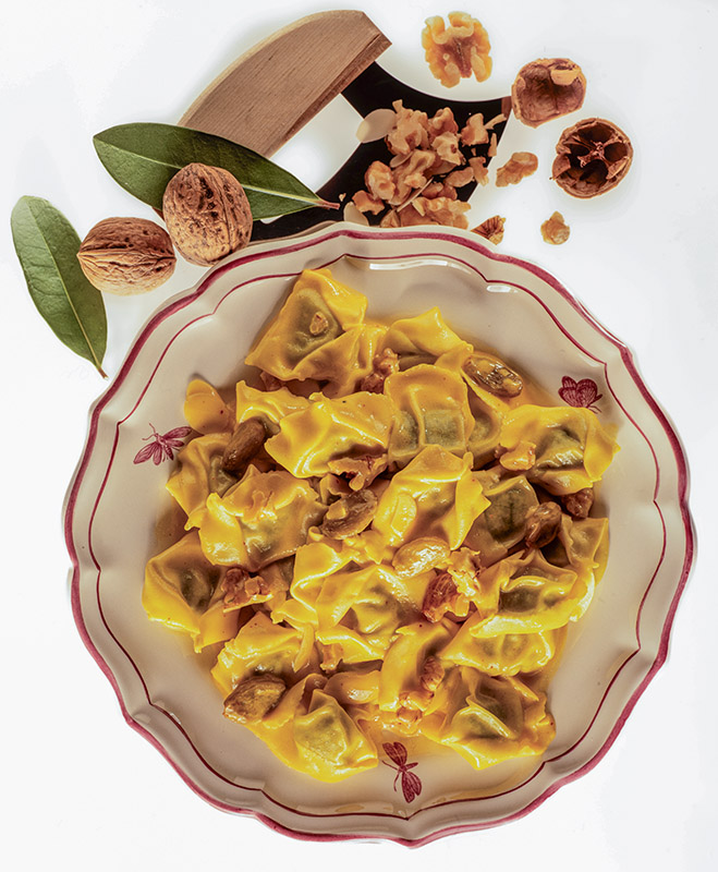 TORTELLI CON PANNA NOCI E ZAFFERANO - 6151 - immagine 1