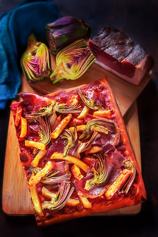PIZZA CON POMODORI, PATATE E SPECK - 6229