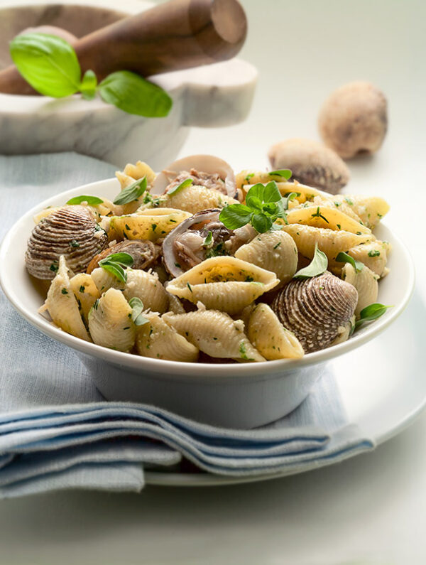 CONCHIGLIE AL PESTO DI ORIGANO BASILICO ANETO NOCI AGLIO TARTUFI DI MARE - 4603