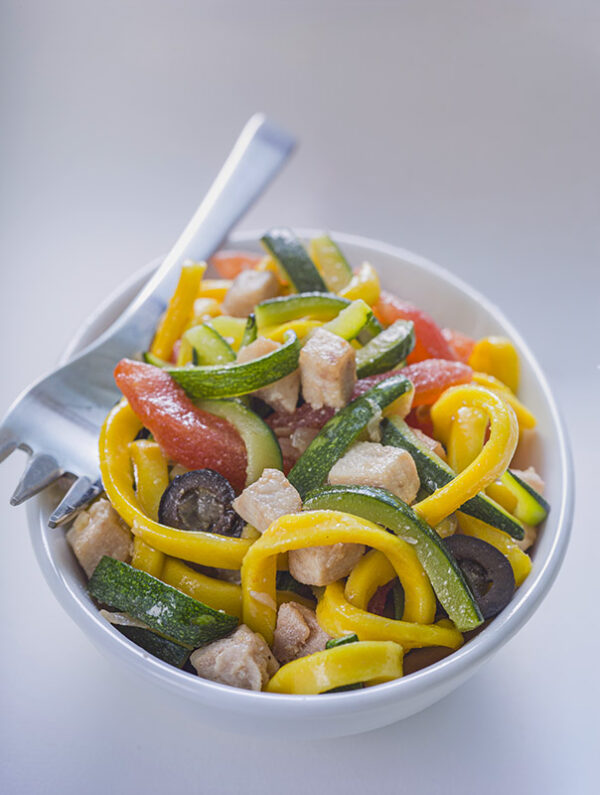 MACCHERONI ALLA CHITARRA CON ZUCCHINE SPADA OLIVE - GT6J2980