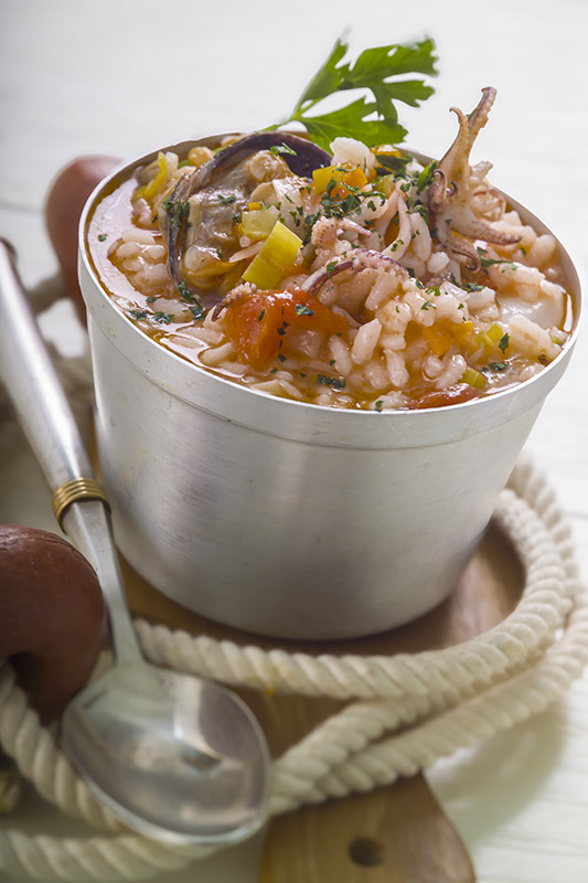 MINESTRA DI RISO, VONGOLE E CALAMARETTI - K0626