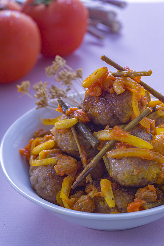 POLPETTE ALLE ERBE CON SALSA ALLO ZAFFERANO - K1606