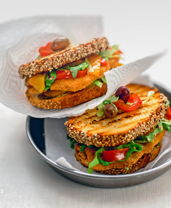 SANDWICH CON COTOLETTA DI PESCESPADA PEPERONI E OLIVE - S02050042