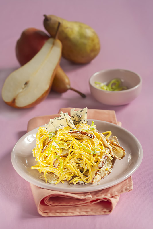 TAGLIOLINI CON PERE PORRI GORGONZOLA - 9526