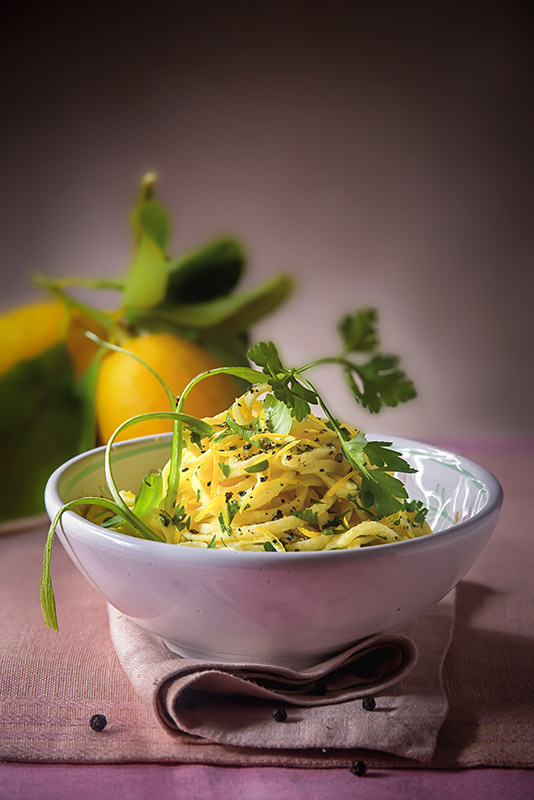 STRANGOZZI CON PORRI LIMONE PREZZEMOLO PEPE - 0013 - 166864345