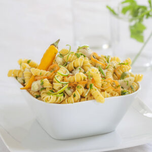 TORCHIETTI CON SCALOGNO PESCE PERSICO PEPERONCINO GIALLO PREZZEMOLO E LIME - 4074
