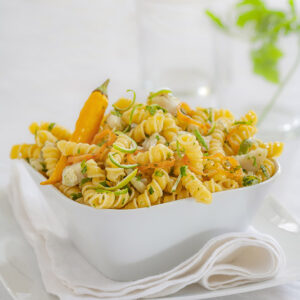 TORCHIETTI CON SCALOGNO PESCE PERSICO PEPERONCINO GIALLO PREZZEMOLO E LIME - 4076