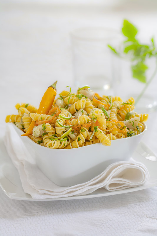 TORCHIETTI CON SCALOGNO PESCE PERSICO PEPERONCINO GIALLO PREZZEMOLO E LIME - 4076