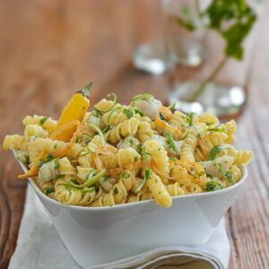 TORCHIETTI CON SCALOGNO PESCE PERSICO PEPERONCINO GIALLO PREZZEMOLO E LIME - 4080