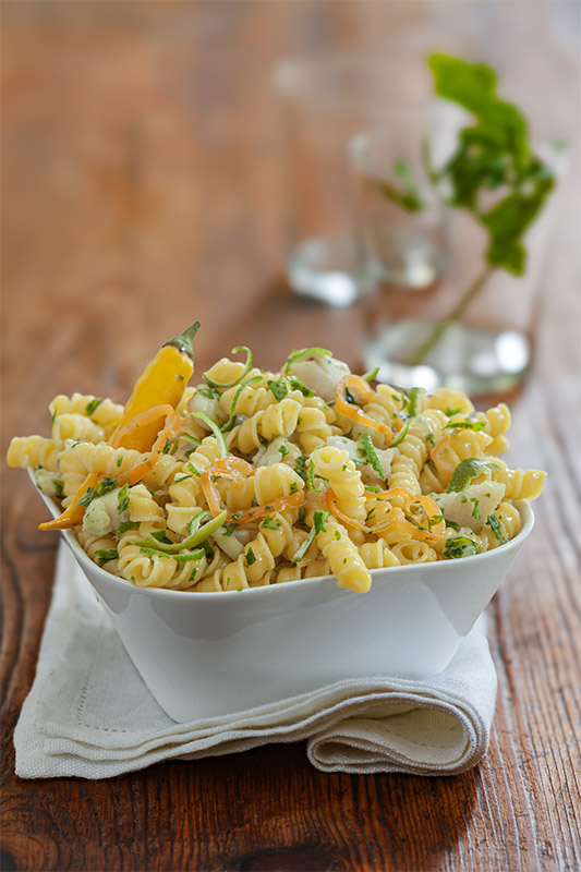 TORCHIETTI CON SCALOGNO PESCE PERSICO PEPERONCINO GIALLO PREZZEMOLO E LIME - 4080