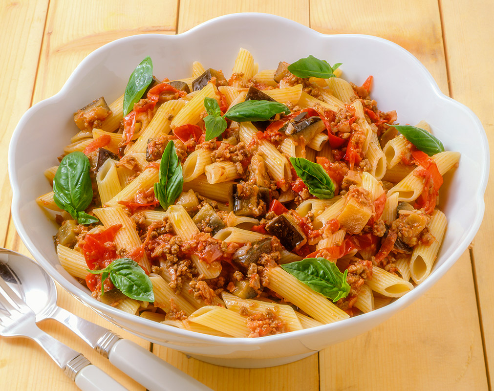 PENNE CON RAGÙ E MELANZANE - S104850 - immagine 1