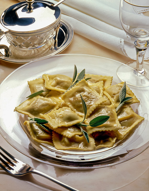 AGNOLOTTI CON BURRO E SALVIA - S10880 - immagine 1