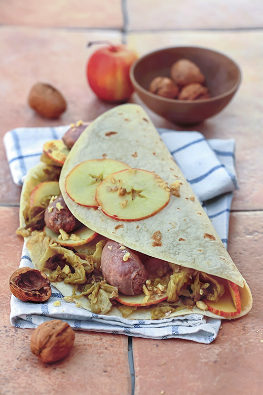 PIADINA CON VERZE E VERZINI MELE NOCI - 2412
