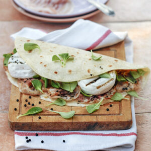 PIADINA CON PANCETTA ARROTOLATA STUFATA SONGINO E TOMINI PIEMONTESI GRIGLIATI - 2416