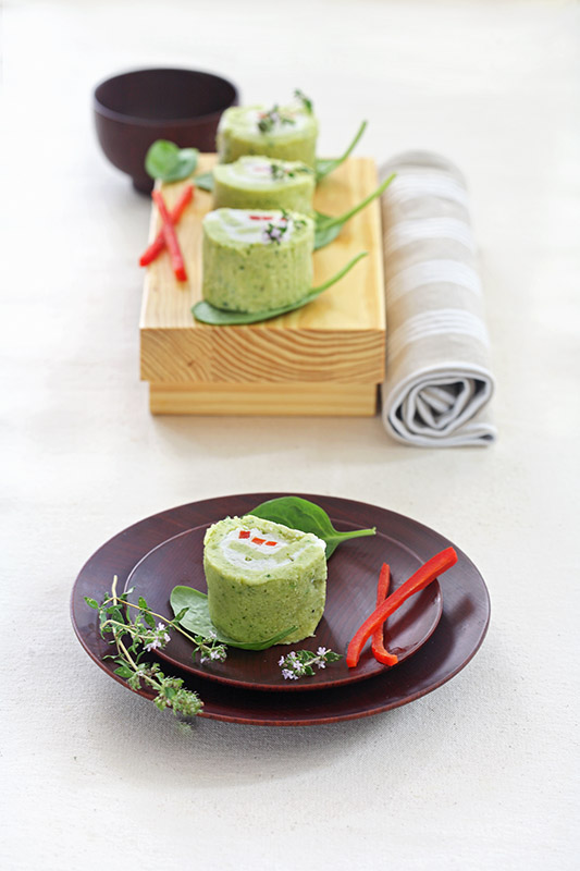 FAKE SUSHI - SUSHI DI SPONGE AI BROCCOLI CON ROBIOLA PEPERONE E TIMO - 1813