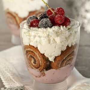 TRIFLE CON SPIRALI CREMA DI FRUTTI DI BOSCO PANNA FRUTTI BRINATI - 3657