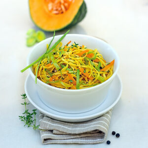 TAGLIERINI CON ZAFFERANO PORRI ZUCCA TIMO PEPE - 6526