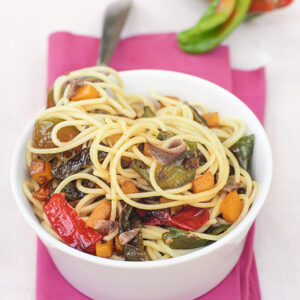 SPAGHETTI CON PEPERONI FRIGGITTELLI DADINI DI ZUCCA ACCIUGHE - 5979