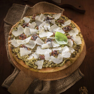 FOCACCIA CON PESTO NOCI E PARMIGIANO - 3859