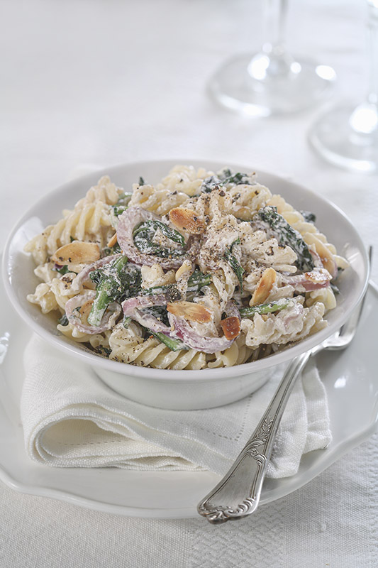 FUSILLI CON SCALOGNO CATALOGNA RICOTTA E MANDORLE TOSTATE - 3861
