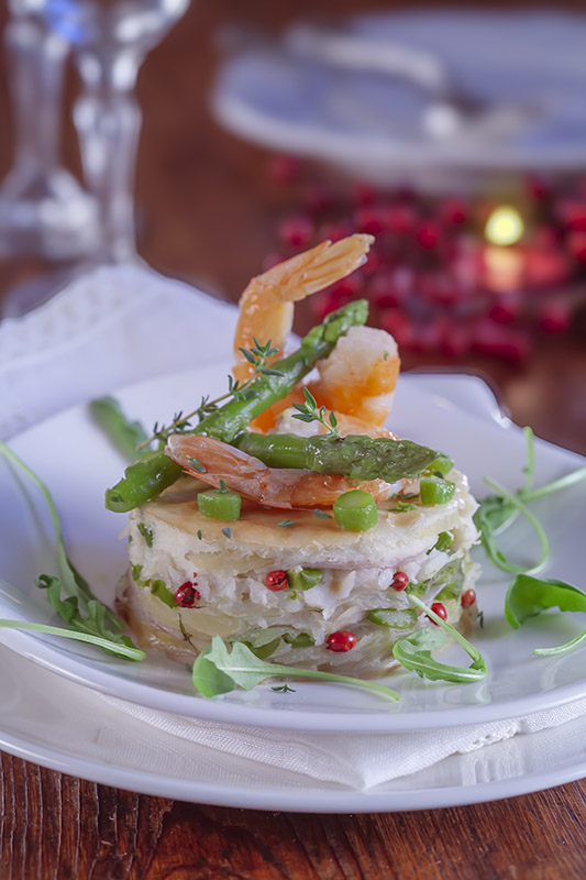 TORTINO DI PATATE BRANZINO PEPE ROSA ASPARAGI BESCIAMELLA - 3792